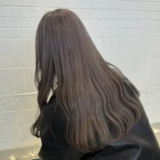 ロング カラー 🌼動き×透明感🩵 ハイトーン/ナナのヘアスタイル