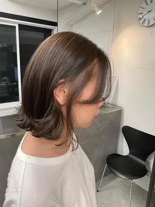 ミディアム INORI /フェイスレイヤーのヘアスタイル