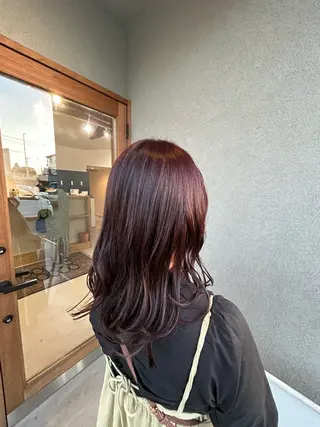 ロング 小柳津 友菜のヘアスタイル