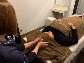 小顔&ヘッドスパ haruhandのエステ・リラクイメージ
