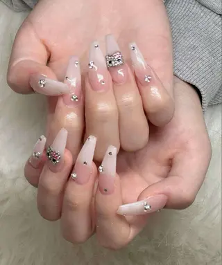 ミディアム Pio Mielのネイルデザイン