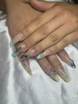 ネイル 濱岡 咲のネイルデザイン