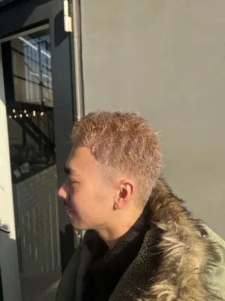 カラー メンズ ダブルカラー寒色系 ボリューム改善ハヤトのヘアスタイル