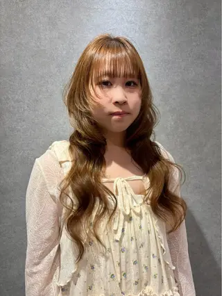 ロング カラー ハイトーン/ウルフ/ レイヤー/Asukaのヘアスタイル