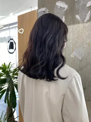 カラー kvell by urban.所属・KVELL ユナのヘアスタイル