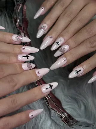 ネイル Dark honey スカルプ専門原宿店のネイルデザイン