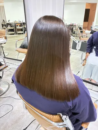 セミロング memories【メモリーズ】所属・🌐🪬髪質改善 クサウラ　ケンのヘアスタイル