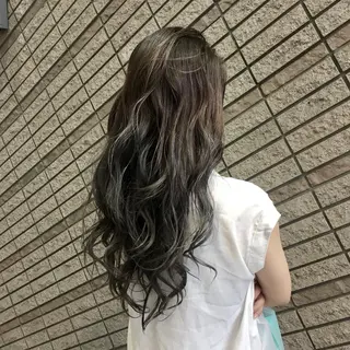 ロング カラー N° jillva ♦️川端裕司♦️のヘアスタイル