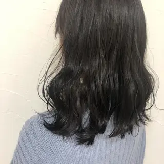 セミロング カラー GLROW haruhiのヘアスタイル
