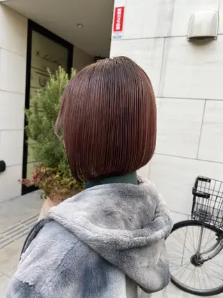 ミディアム カラー AnFye une qatllのヘアスタイル