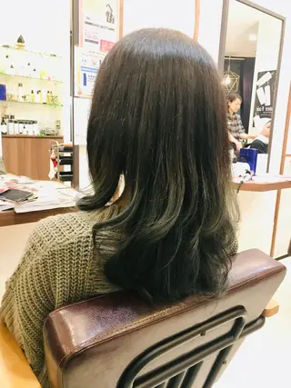 セミロング カラー 柿沼  洸太のヘアスタイル