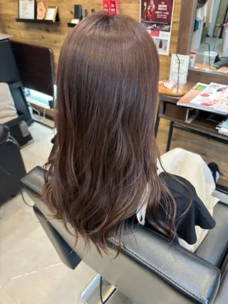 ロング カラー 畑 愛花のヘアスタイル
