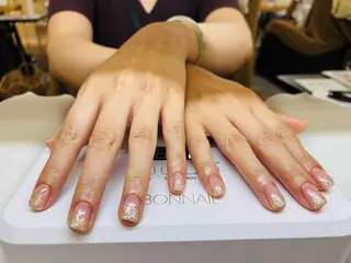 ネイルサロンエーナイン本店所属・もろずみ あやのネイルデザイン