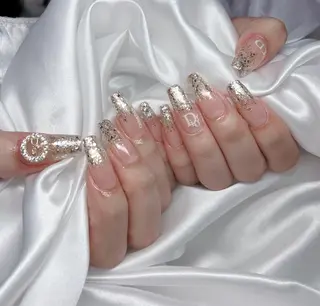 ネイル ちゅるんネイル🪄 耳ツボジュエリー🔗のネイルデザイン