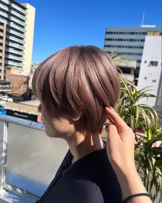 ショート FENICE on the beach所属・タニ ヒナタのヘアスタイル