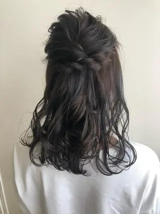 ミディアム カラー ヘアアレンジ MIOベージュカラー 柔らかいカラーのヘアスタイル