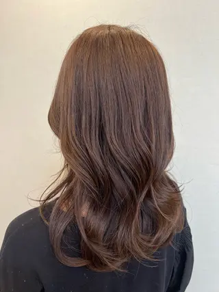 ミディアム 平野 沙織のヘアスタイル