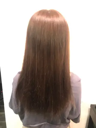 セミロング カラー 縮毛矯正専門店店長 佐々木動画モデル募集のヘアスタイル