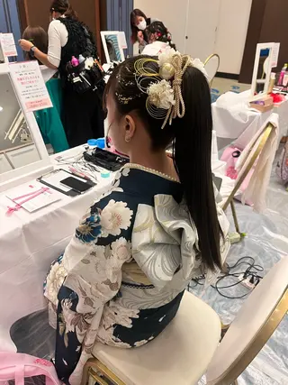 ヘアアレンジ アイブロウサロン WHITE EYE 宜野湾店 眉毛サロン所属・玉城 里奈のヘアスタイル