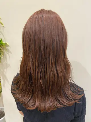 セミロング カラー Amour なぐらのヘアスタイル