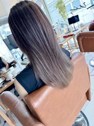 セミロング 髪質改善美髪特化 ルイス奈良のヘアスタイル