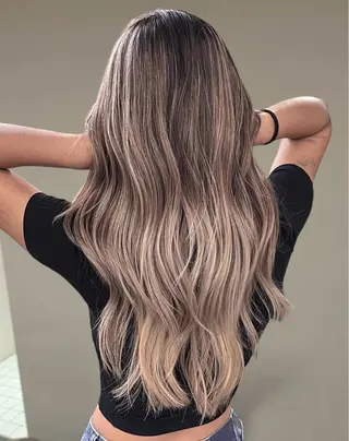 ロング カラー ケア剤オタク×海外 ヘア長谷川裕起のヘアスタイル