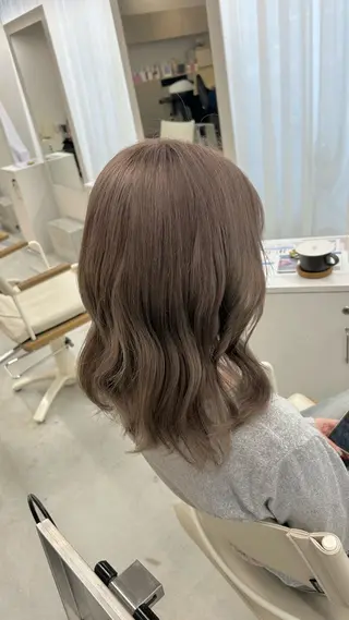 ミディアム カラー ハイトーン/艶髪/ 暗髪/韓国/sanaのヘアスタイル