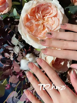 ミディアム めぐみのネイルサロン 惠のネイルデザイン