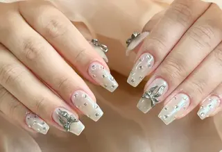 ネイル Kaka_ パラジェル、長さだしのネイルデザイン