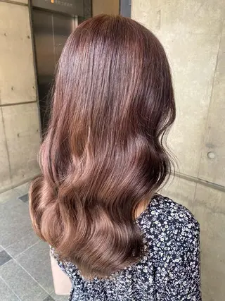 ロング 透け感ベージュ ／ミハルのヘアスタイル