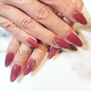 ネイル UrakoNail 《nail》のネイルデザイン