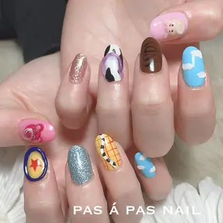 ネイル Yakko pas á pasのネイルデザイン