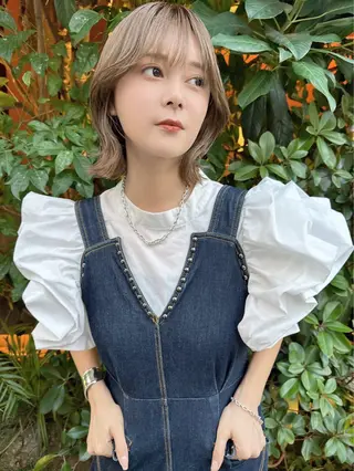 カラー AIRI layer cut hairのヘアスタイル