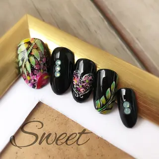 ネイル sweet 仲野陽子のネイルデザイン