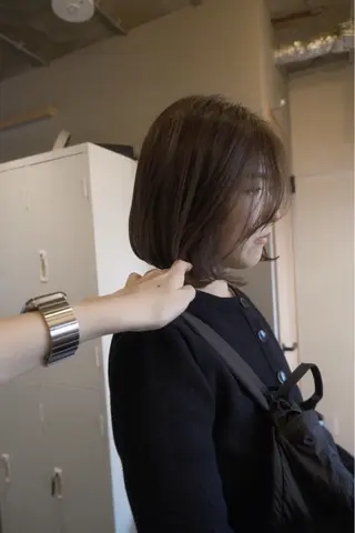 ミディアム カラー ハルカ/透け感カラー /顔周りレイヤーのヘアスタイル