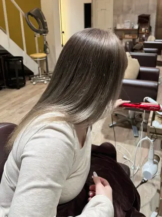 セミロング 🔅透明感カラー切田 はじめ🔆のヘアスタイル