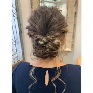 セミロング ヘアアレンジ fio マナミのヘアスタイル