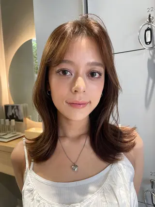 ロング 齊藤政太 顔周り カット 透明感カラーのヘアスタイル