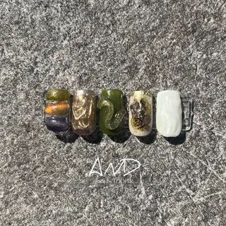 ネイル LOOPER所属・mzh ...のネイルデザイン