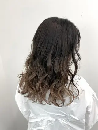 セミロング 公式 Ease by amble luxeのヘアスタイル