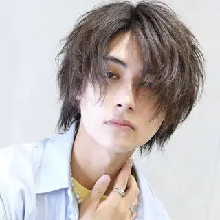 ミディアム confidence 新宿本店【公式】のヘアスタイル