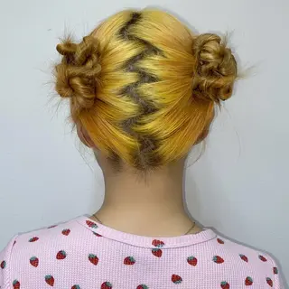 カラー ヘアアレンジ ★デザインカラー ハイトーン ももか★のヘアスタイル