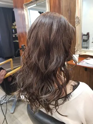 セミロング カラー bathair  所属・bathair 持田侑祐のヘアスタイル