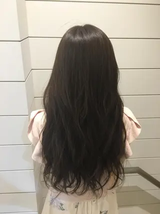 ロング カラー 鍵山 千秋のヘアスタイル