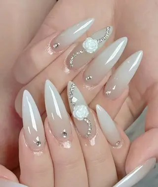 ネイル クイーンズネイル銀座所属・Queeens nailのネイルデザイン