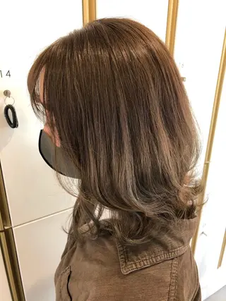 ミディアム カラー 渕向 克海のヘアスタイル