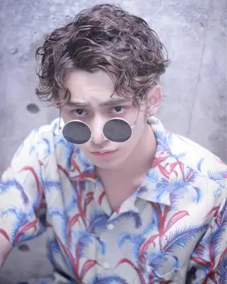 ショート カラー パーマ メンズ cachecache所属・及川 光のヘアスタイル