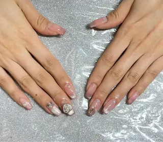 ネイル VIERU 🌈🎀💖のネイルデザイン