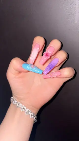 ネイル 🌺chimu🌺 予約リクエスト可能☆のネイルデザイン