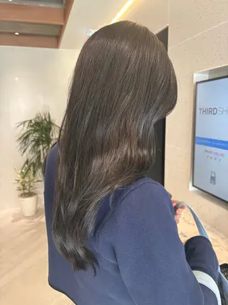 ミディアム 顔タイプ診断®︎ ハイトーンカラーのヘアスタイル